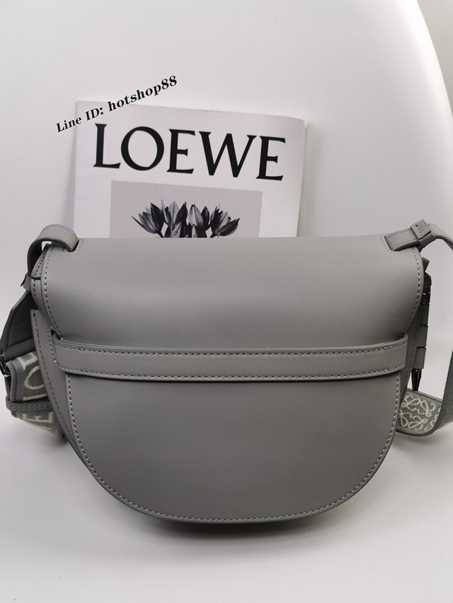 Loewe羅意威小號珍珠灰色升級版字母寛肩帶馬鞍包MiniGateDual手袋 lyw1555